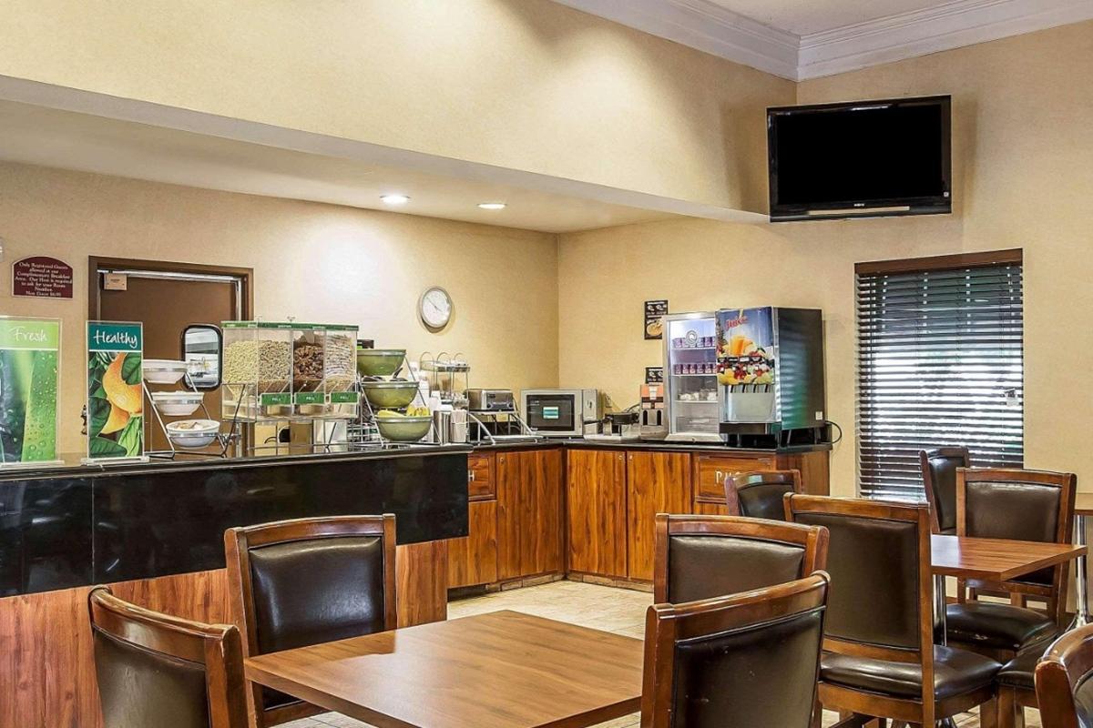 La Quinta Inn & Suites By Wyndham Memphis I-240 Ngoại thất bức ảnh