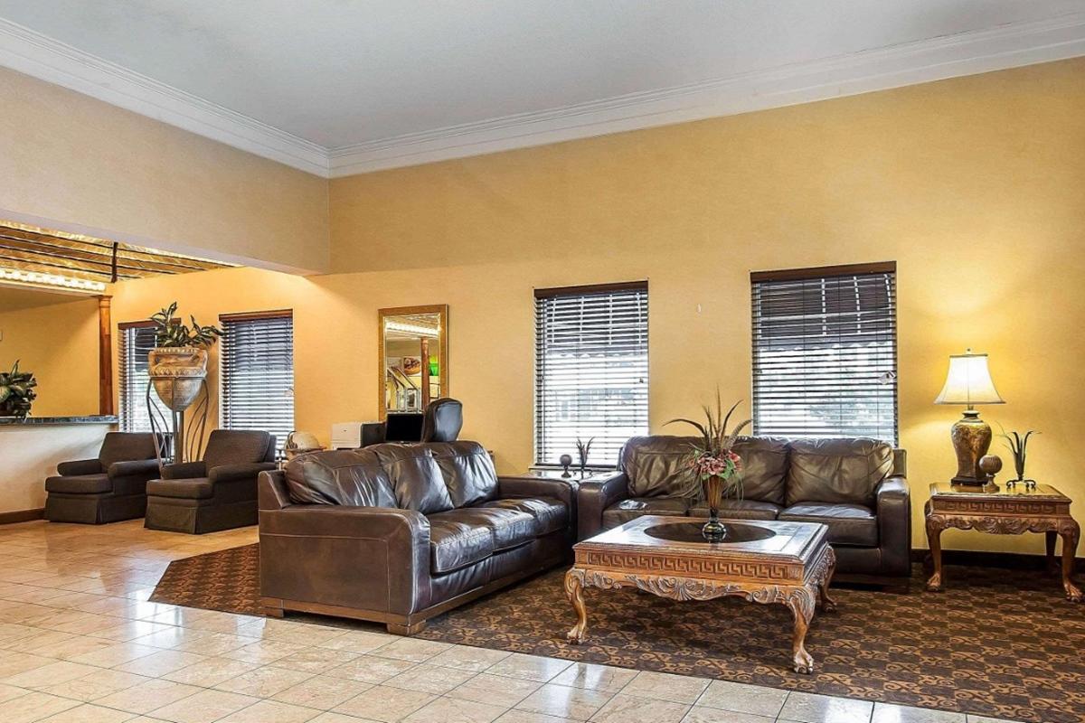 La Quinta Inn & Suites By Wyndham Memphis I-240 Ngoại thất bức ảnh