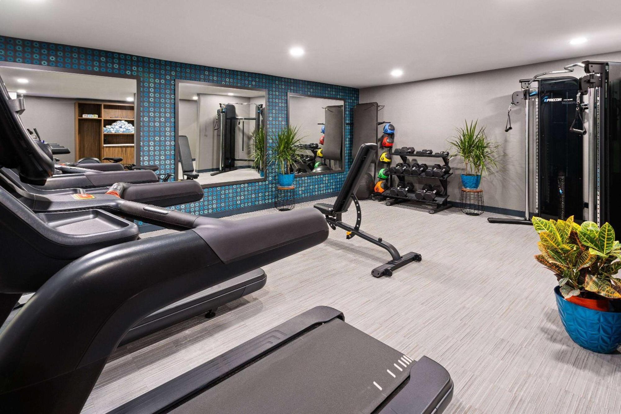 La Quinta Inn & Suites By Wyndham Memphis I-240 Ngoại thất bức ảnh